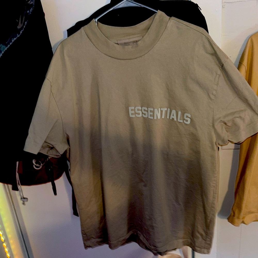 FEAR OF GOD T-SHIRT (Worn lightly)